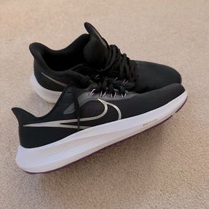Men’s Nike Air Zoom Pegasus 39 size 11 Black/silver/purple